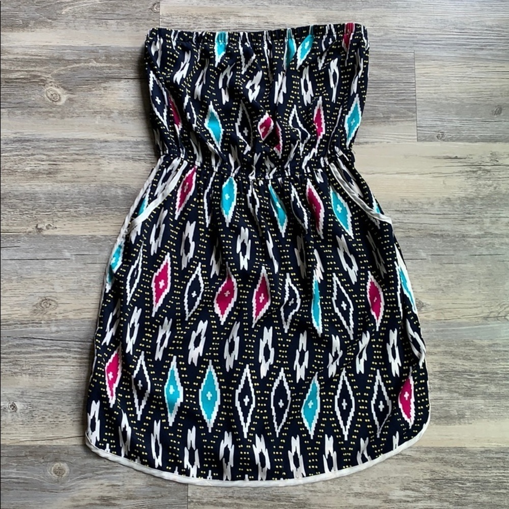 Women's Francesca’s Strapless Dress With Pockets Medium